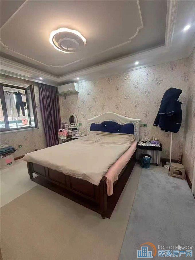 和润公寓132平带39平车库109万