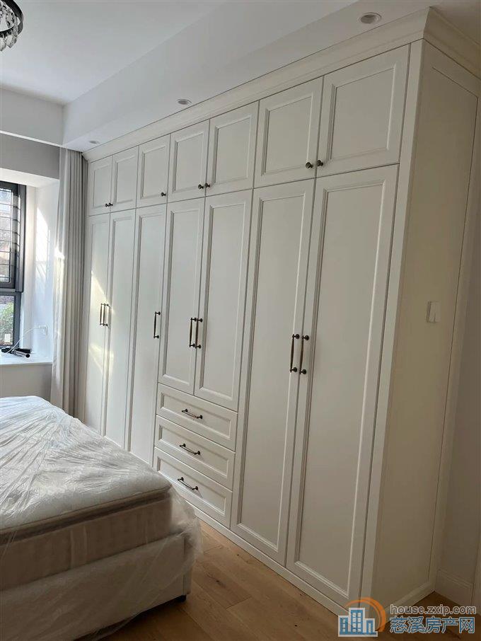 上东辰府130平229万精装修洋房