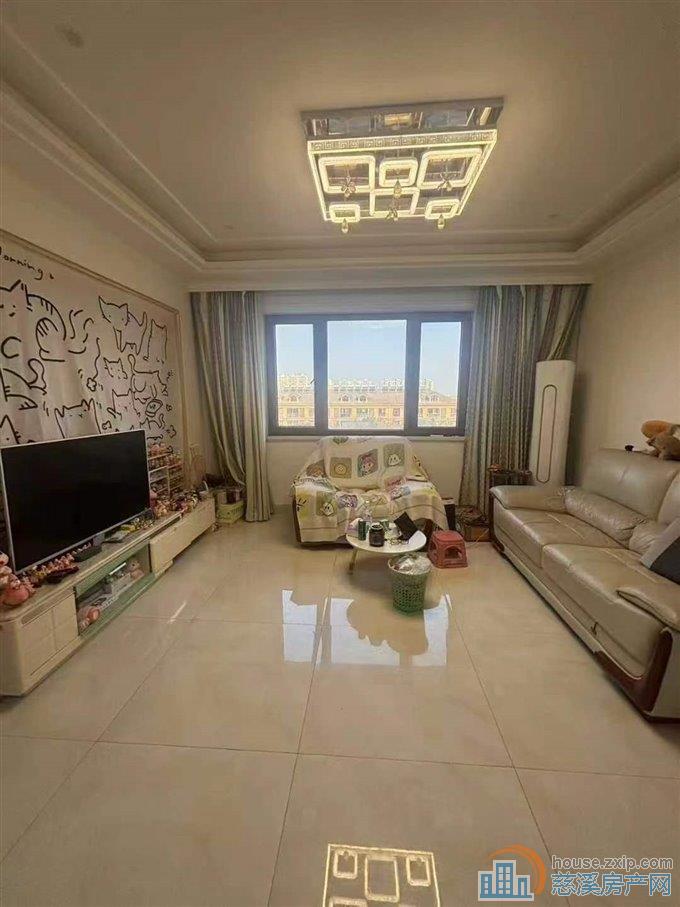 和润公寓132平带39平车库109万