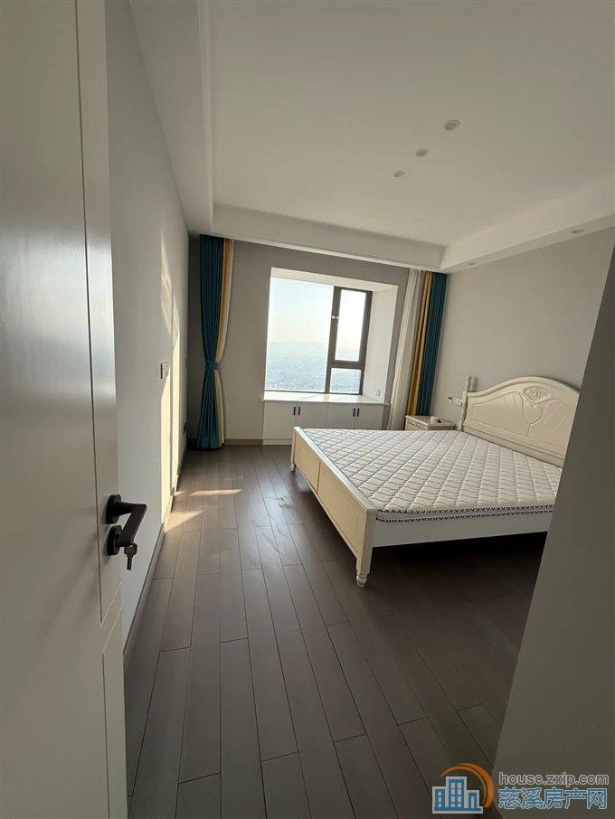 急卖 悦华府  精装107平方136万