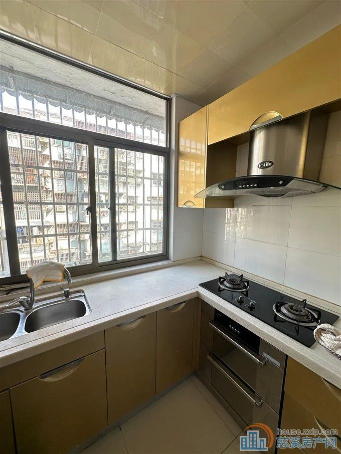 城东新村70平115万上林书包3楼