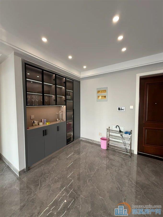 急卖 悦华府  精装107平方136万