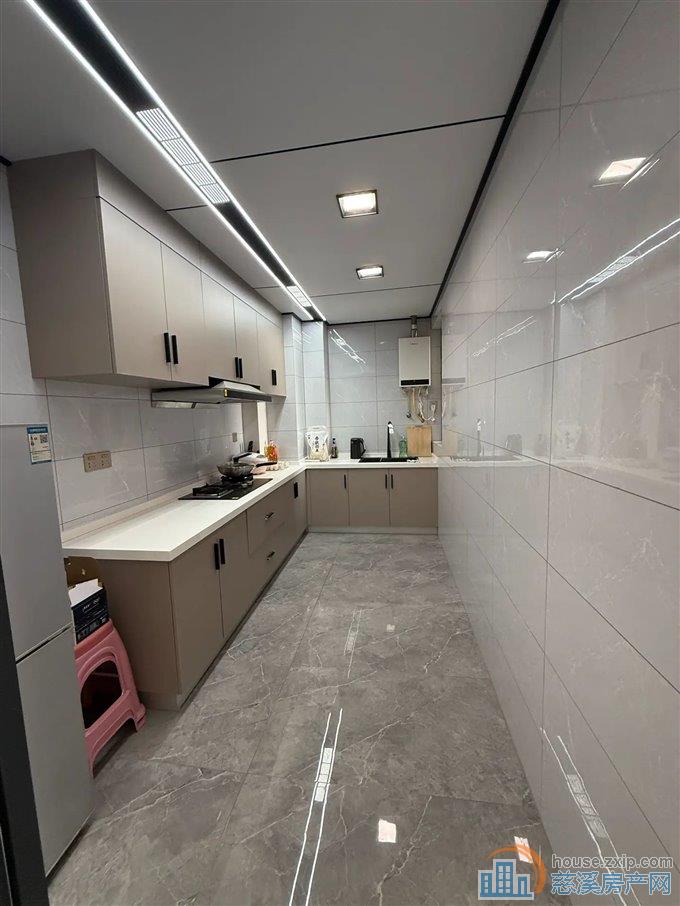 急卖 悦华府  精装107平方136万