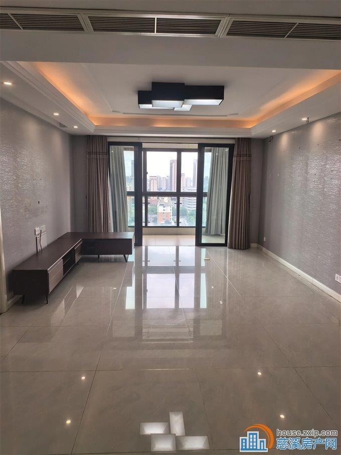 天悦湾 精装138平136万 满五唯一