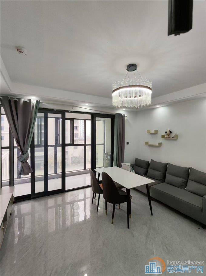 悦未来多套一室二室均有1600-3200