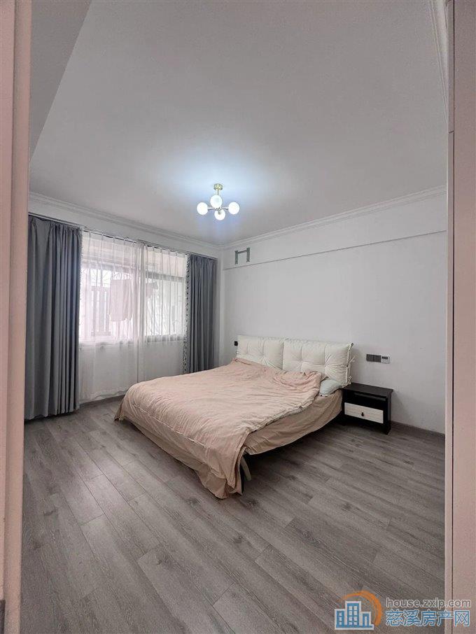 园丁新村 精装137平方99.8万低总价