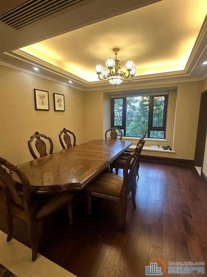 特价房金地鸿悦大平层美式豪装279.8万