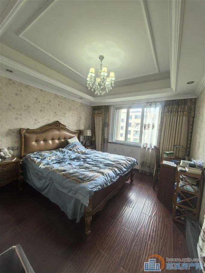 梵石花园160平138万精装修送车位