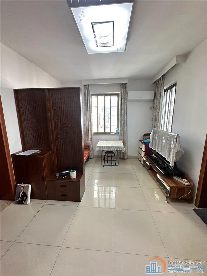 城东新村70平115万上林书包3楼