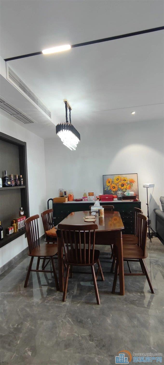 保利俯院江南南区 精装 洋房 露台