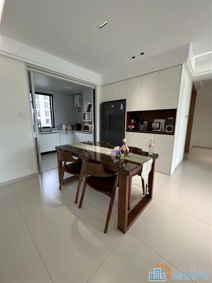 珑玥府 143平 272.8万 精装修