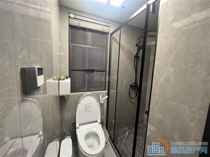 天铂佳苑豪装124平带车位152万