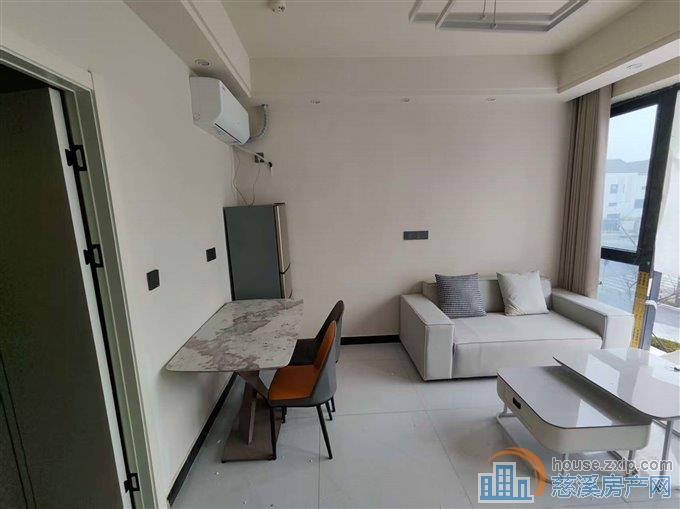 万固臻悦府  东区   新城河新河坊旁