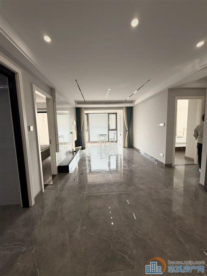 急卖 悦华府  精装107平方136万