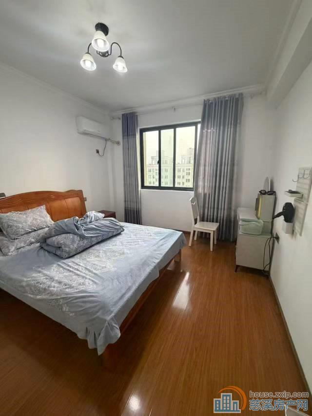 鸣北小区面积105平精装修98万