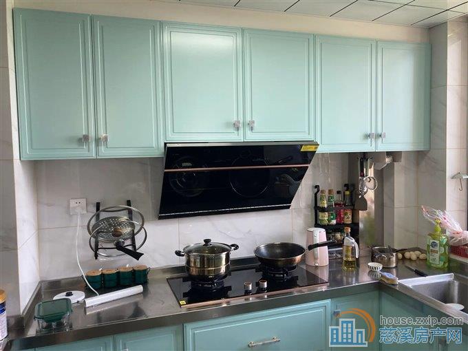 祥生祥园 精装140平方200万带车位