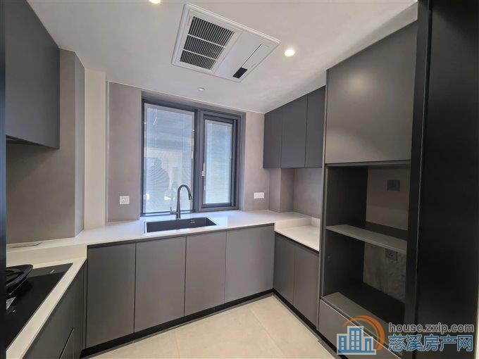 湖樾云著花苑143平282万精装