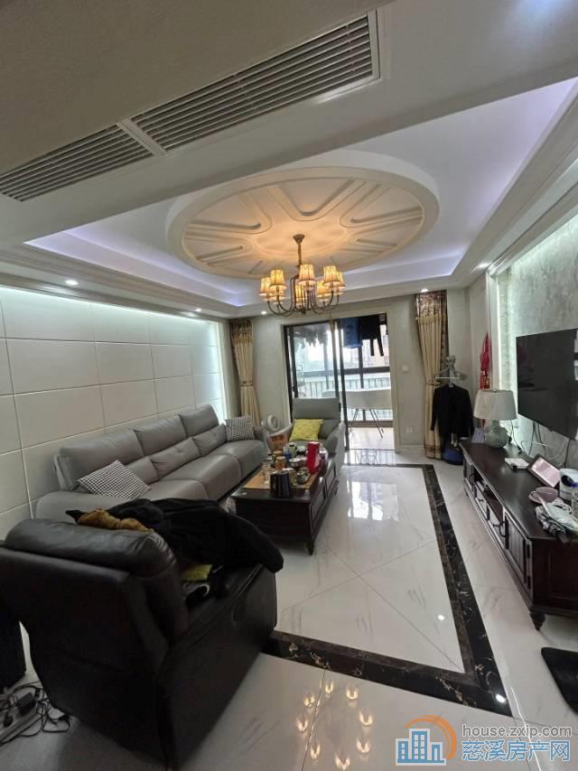 白金湾 135平  125.8万