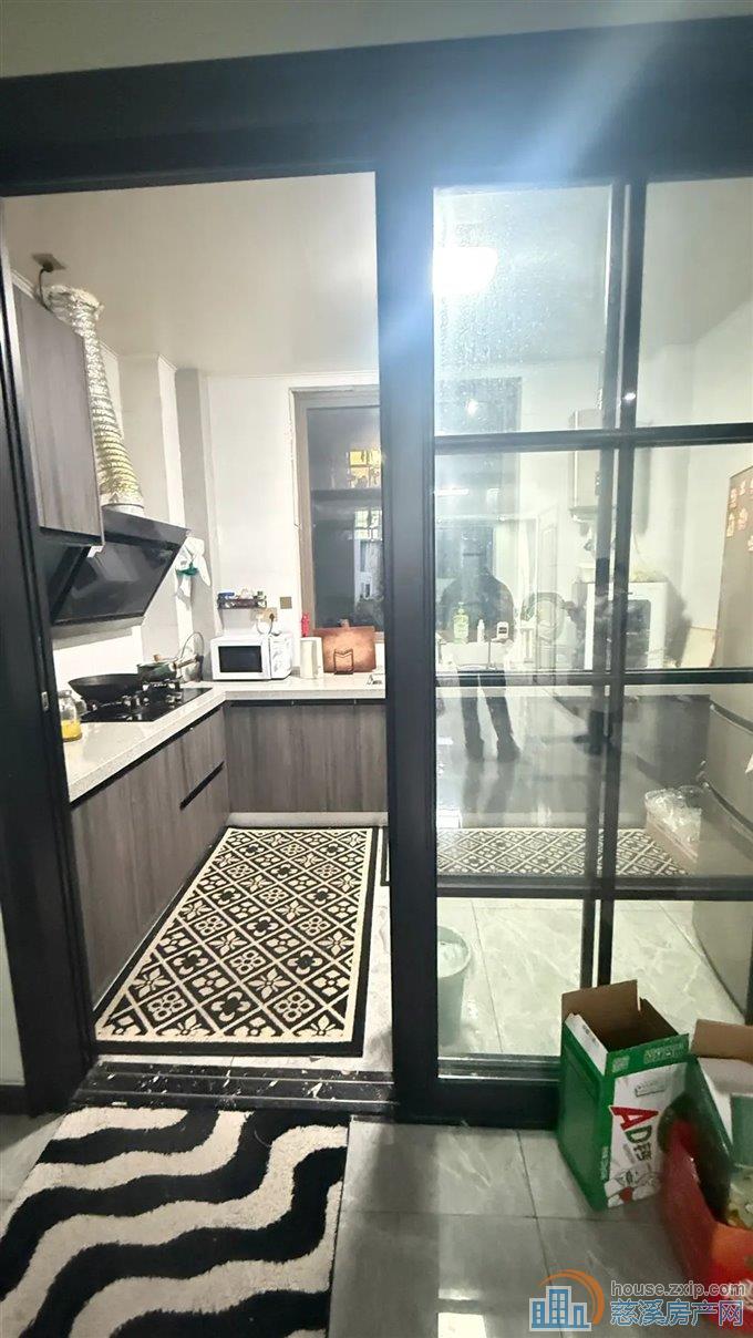 悦华府 五层电梯洋房 精装 带车位