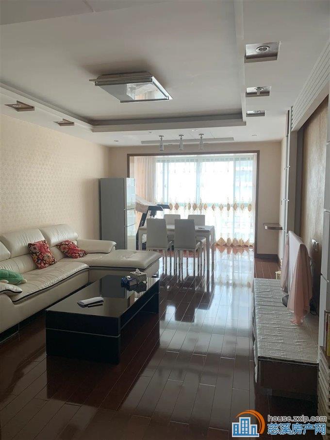 嘉和名苑 137平 145万 精装带车位