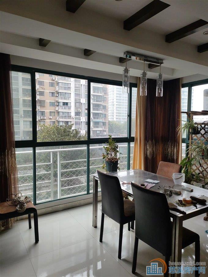 嘉和名苑 精装138平方160万带车位