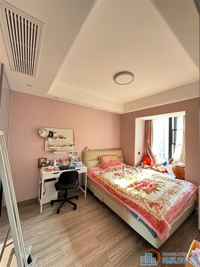 泊江府140平288万送2个车位精装修