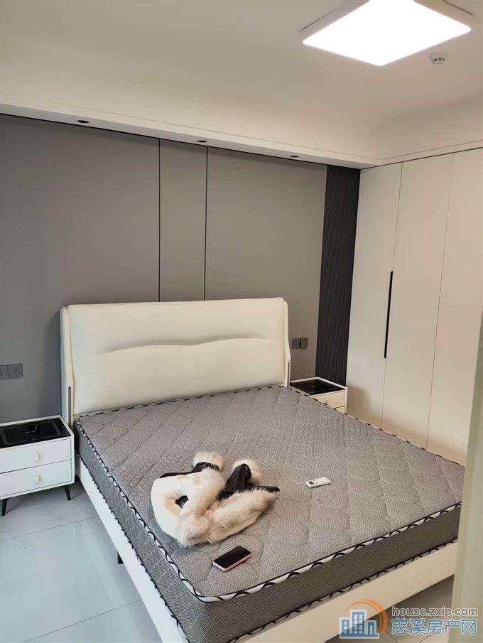 近新河坊  红星檀府高楼层  朝南一室