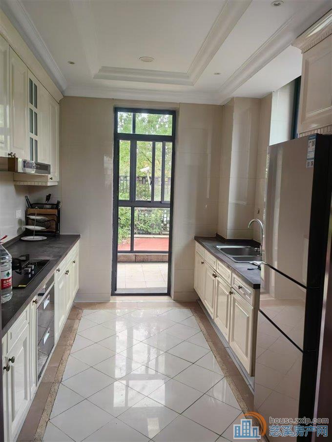 杭州湾合生国际新城豪装四室套房六个卫生间