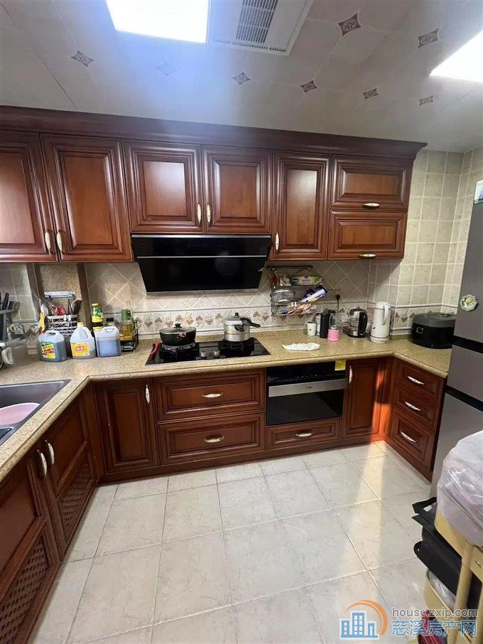 金仕华庭 精装修 黄金楼层137平220