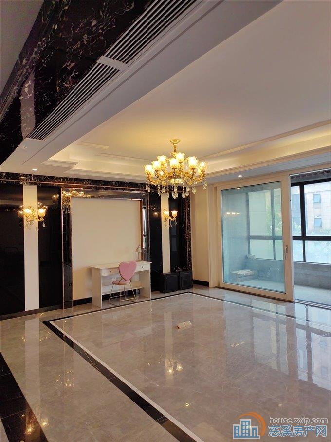 保利天悦湾 精装大平层 228平188万