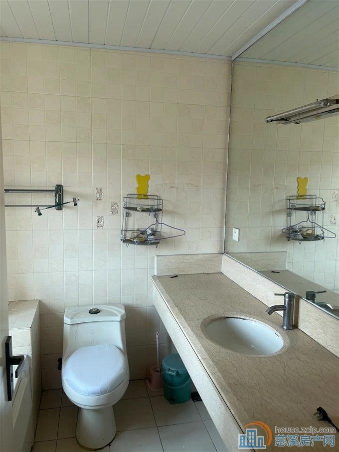 出租虞波北园东区154平2500每月