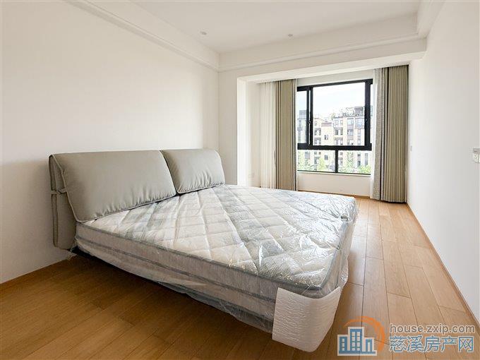 珑玥府 叠墅 精装一天都没住过 送车位