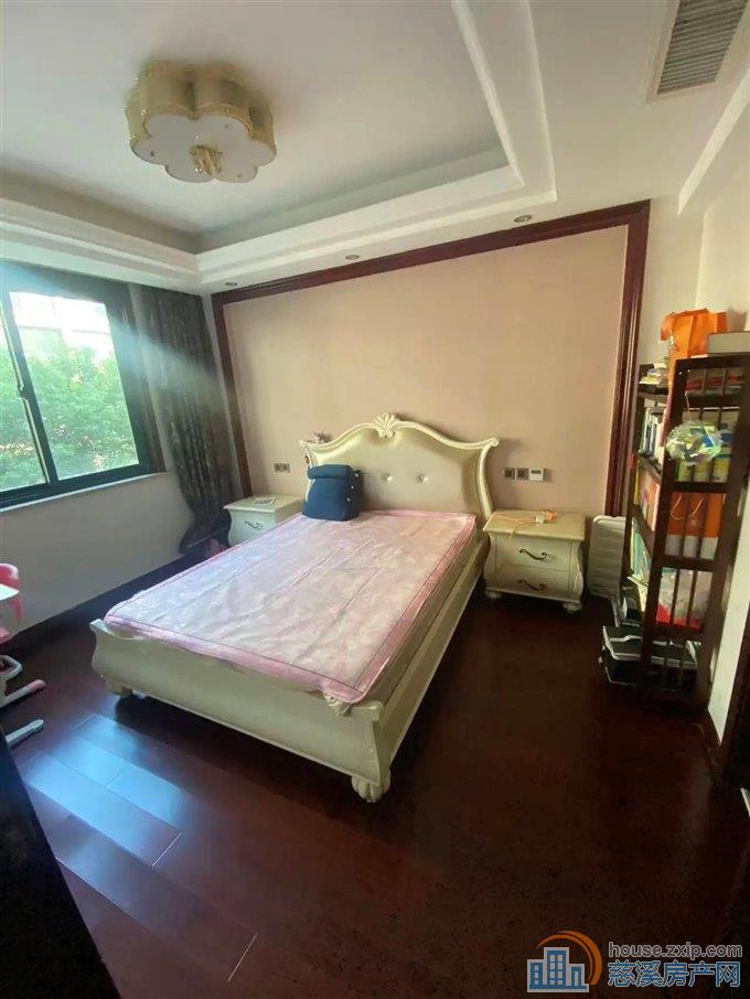 金色港湾精装洋房128平176.8万车位