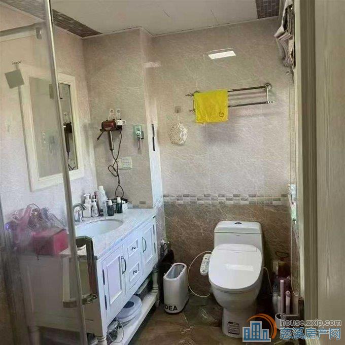 白金湾132平自住精装修125.8万直接