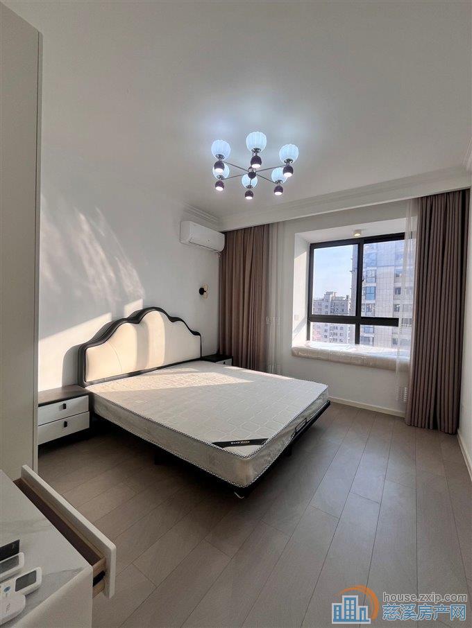 观湖佳苑93平精装修130万