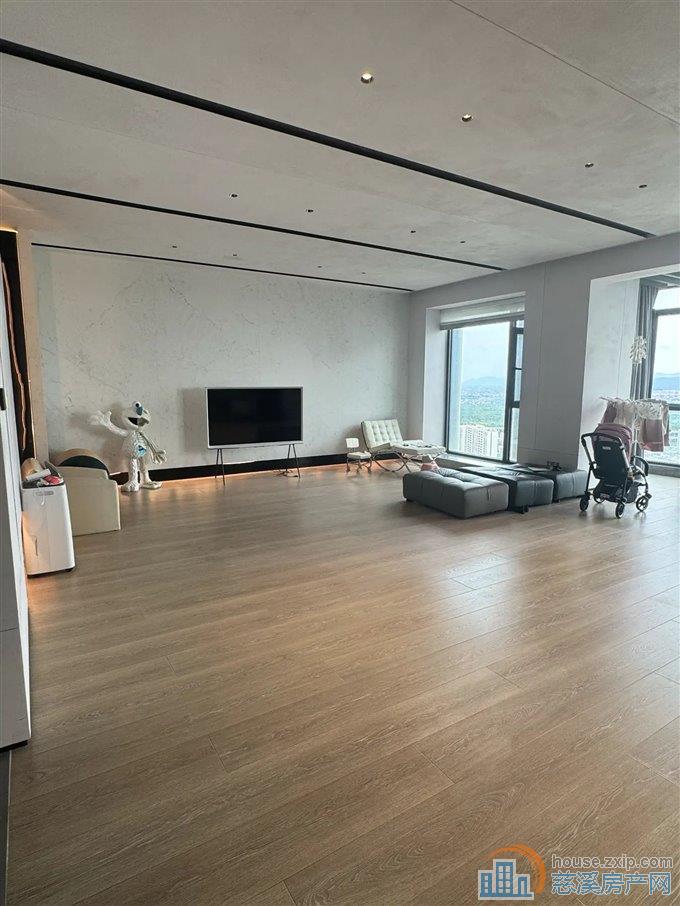 云顶 精装修 382平 1680万