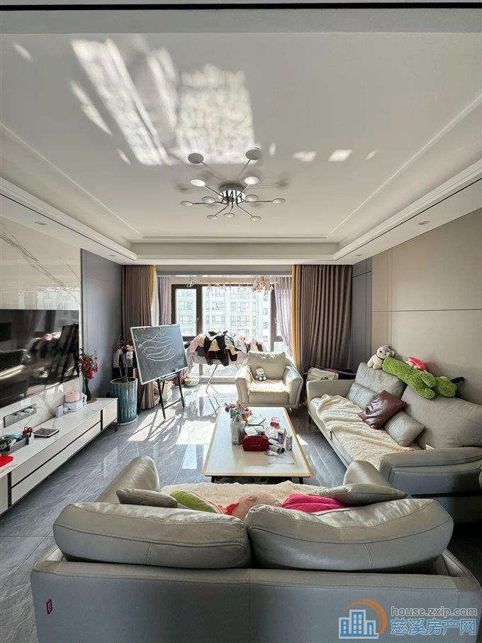 泊江府 140平 288万 精装修