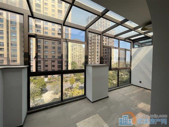 白金湾 精装修 316平 520万