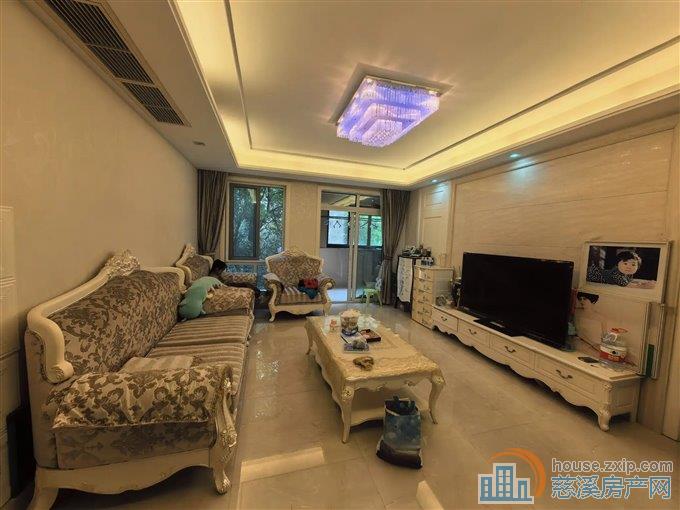 梵石花园178平195万送车位四居室