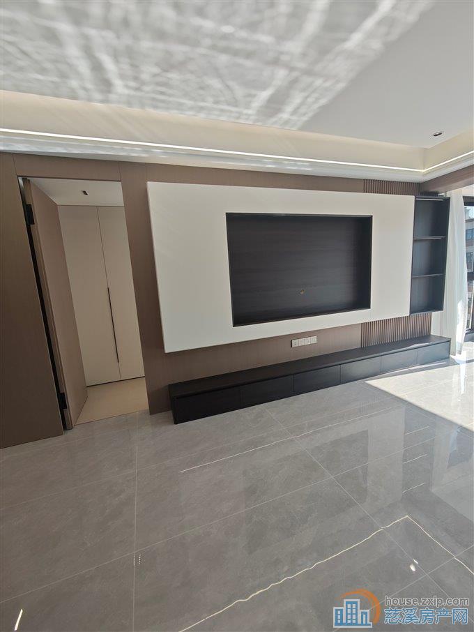 蔚蓝云图电梯洋房豪华装修3室直接钥匙在