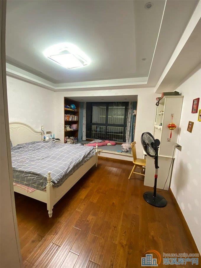 星光家园一期248平210万送车库