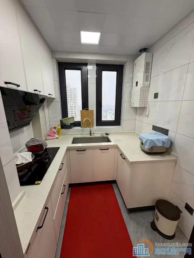 鸣北小区92平精装带车位满2年好楼层