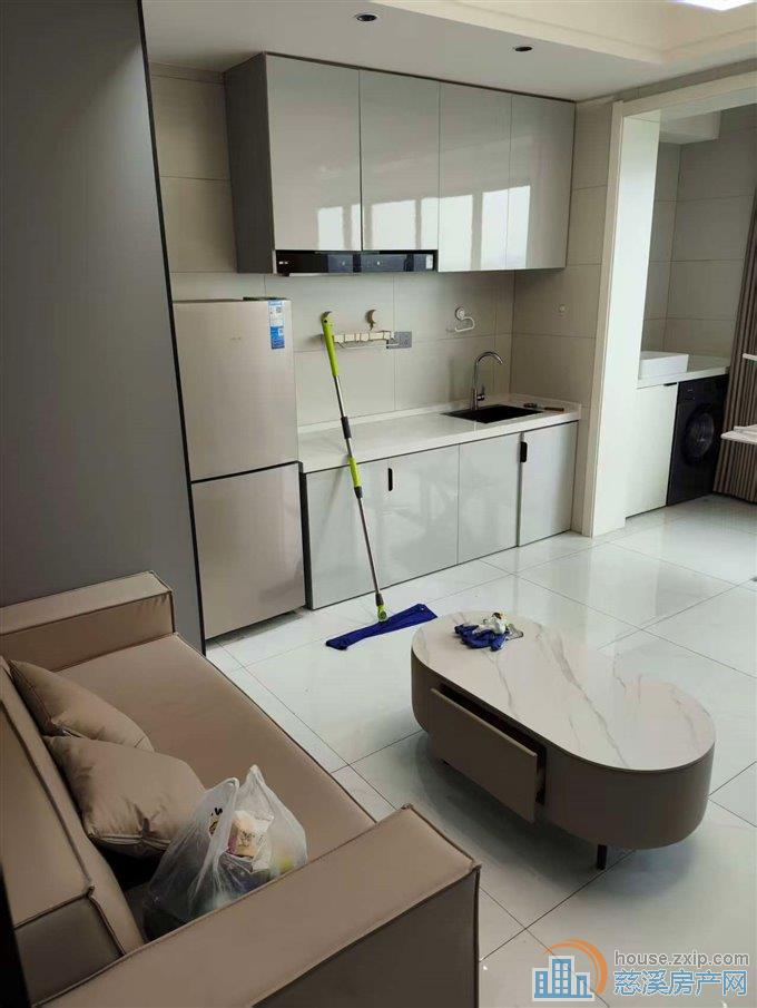 近新河坊  红星檀府高楼层  朝南一室