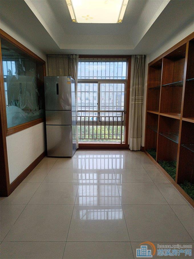 旦山苑151平送阁楼80多带车库149万