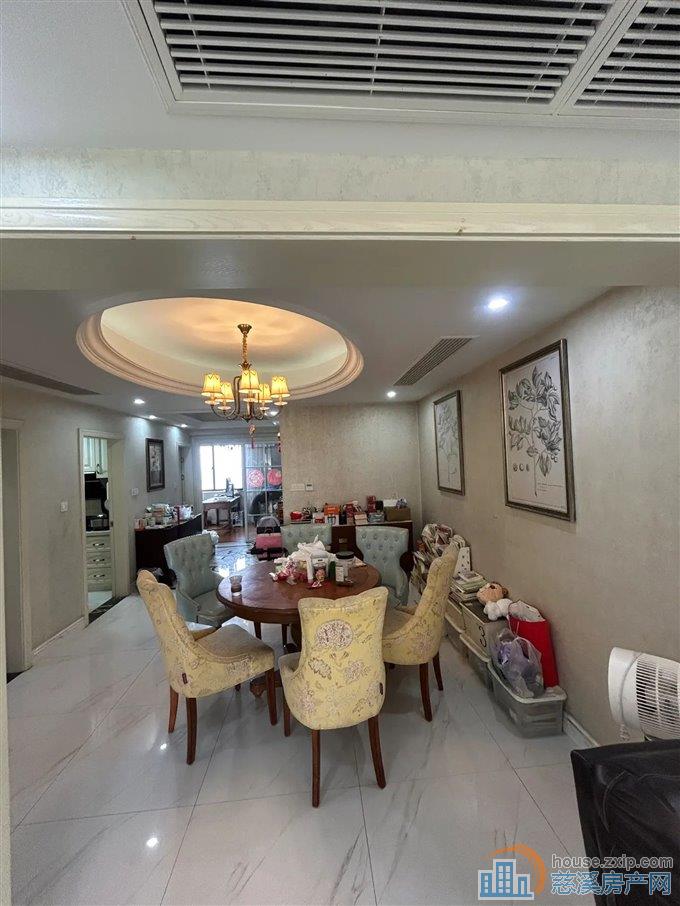 白金湾 精装修 132平 125.8万