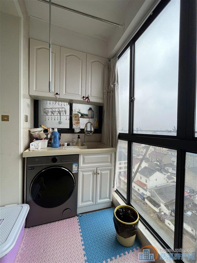 梅林苑88平78万精装修楼层好