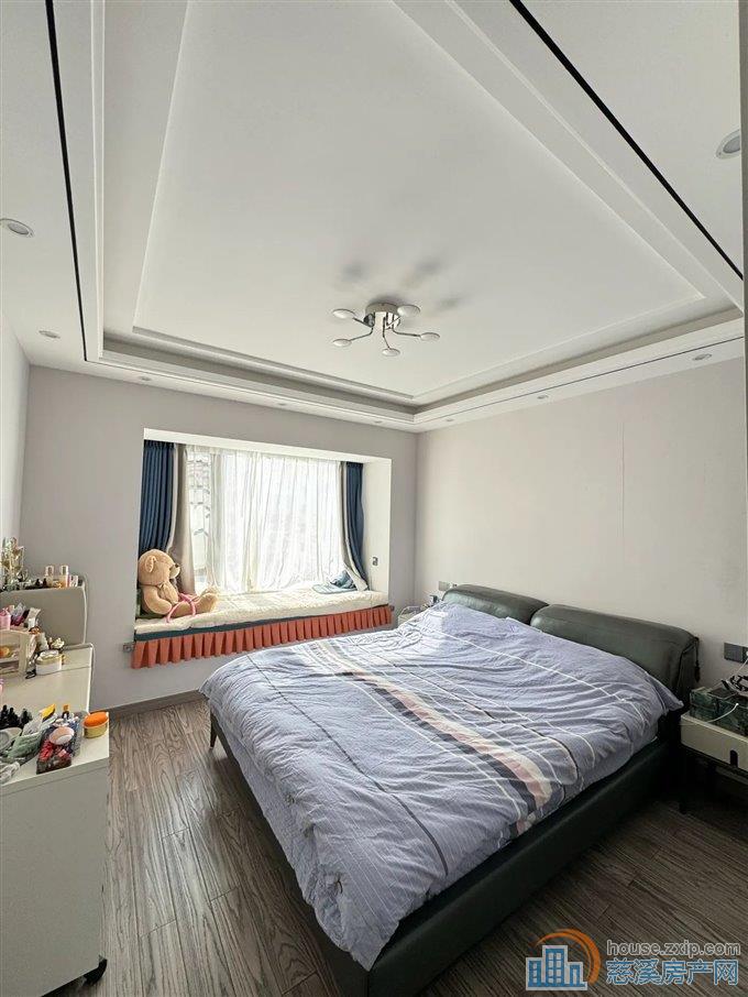 泊江府 140平 288万 精装修