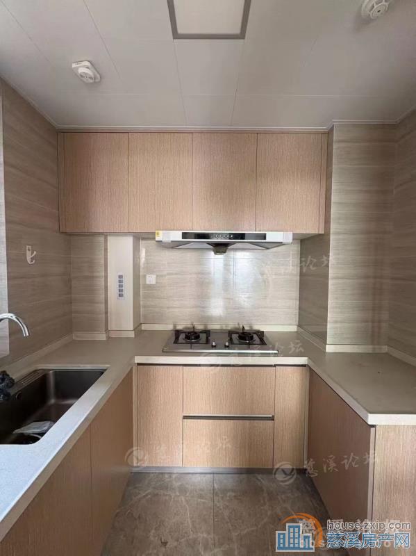 杭州湾科中附近98平中装68.8W