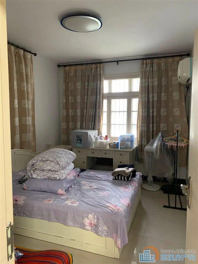 城东新村58平105万东边套