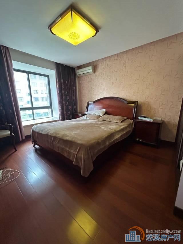时代华都 精装复式188平145万露台